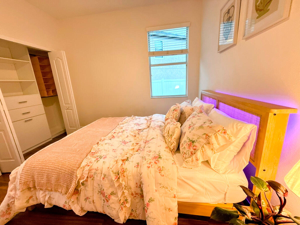 Bedroom 3 with built in closet Bedroom 3 with built in closet