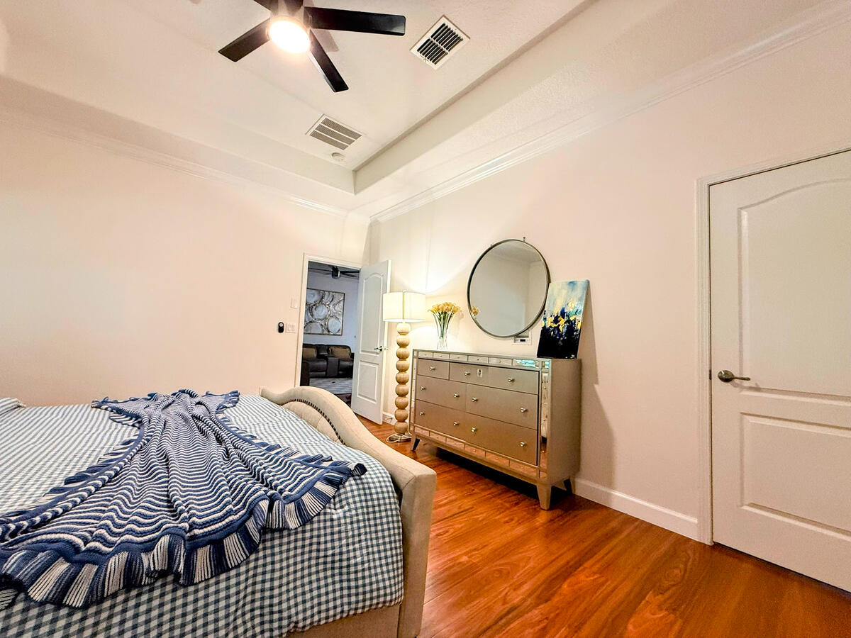 Master bedroom with tray ceiling Master bedroom with tray ceiling